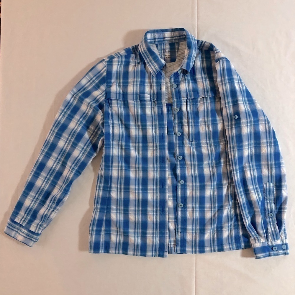 L.L.Bean Casual Button Down Shirt. Size Small.